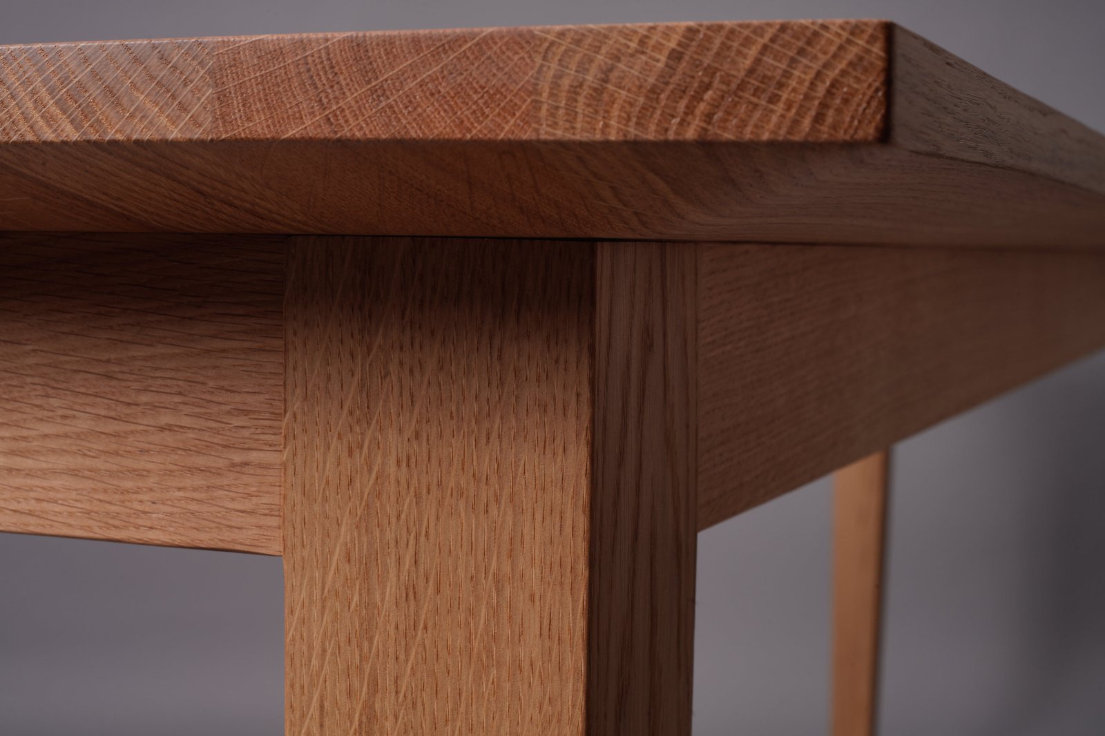 Long Table Oak detail, handcrafted by Szimpel Woodwork Edinburgh